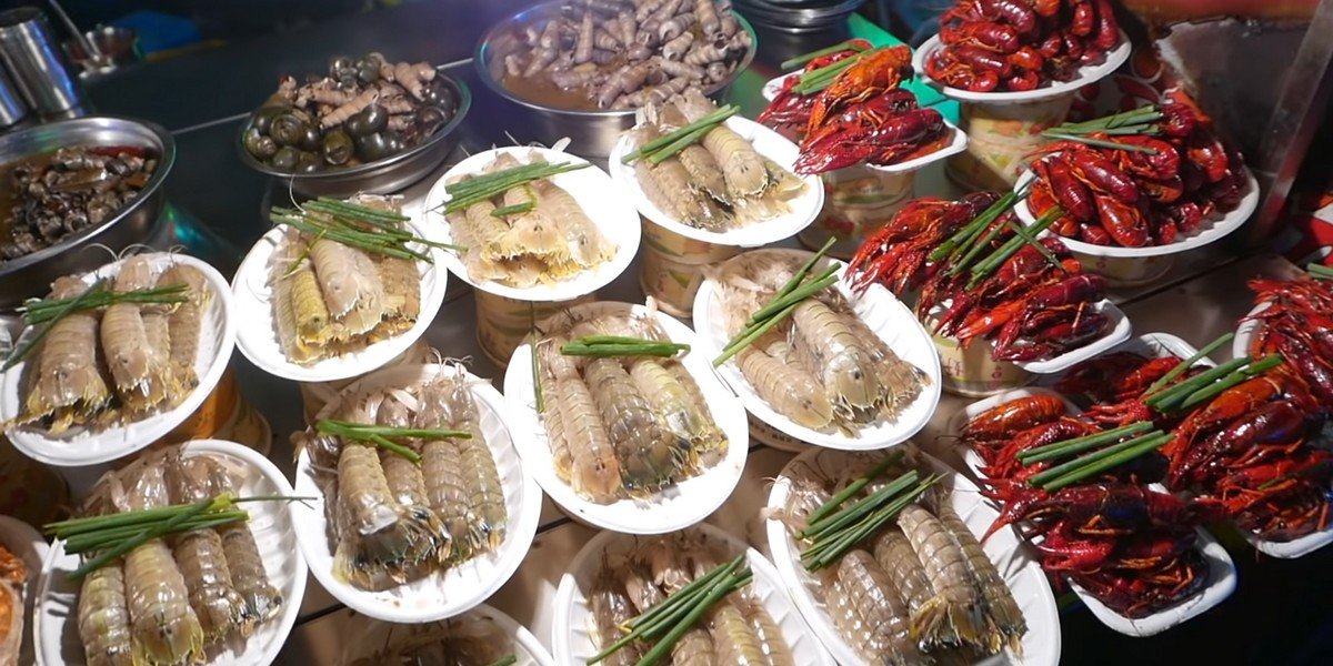 Local Market Tour and Chinese Cooking Class